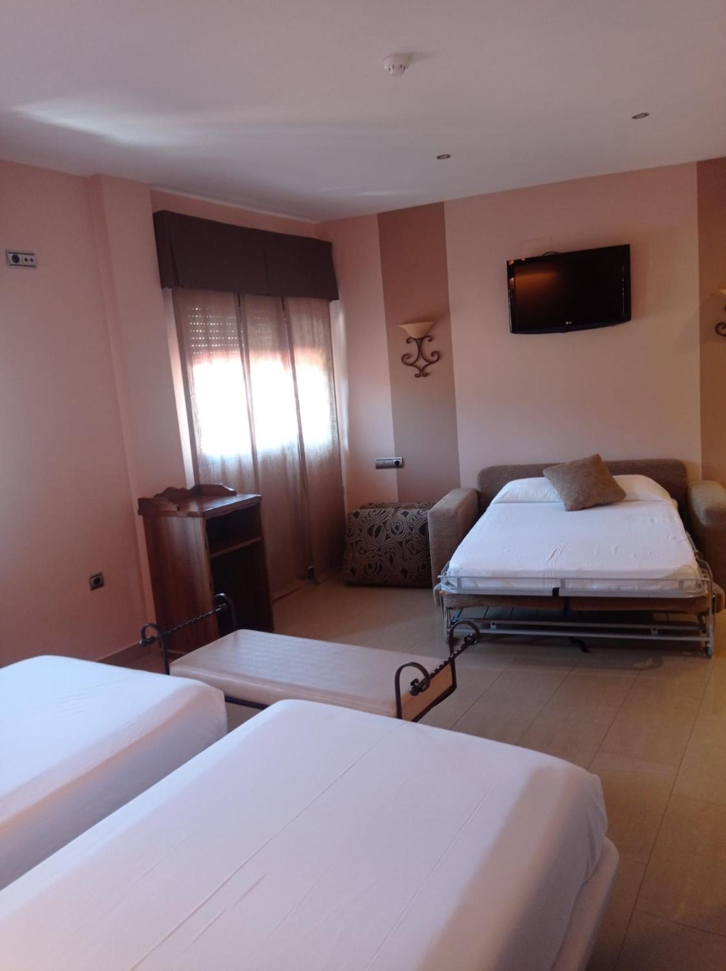 Hotel La Brasa Vélez de Benaudalla 외부 사진