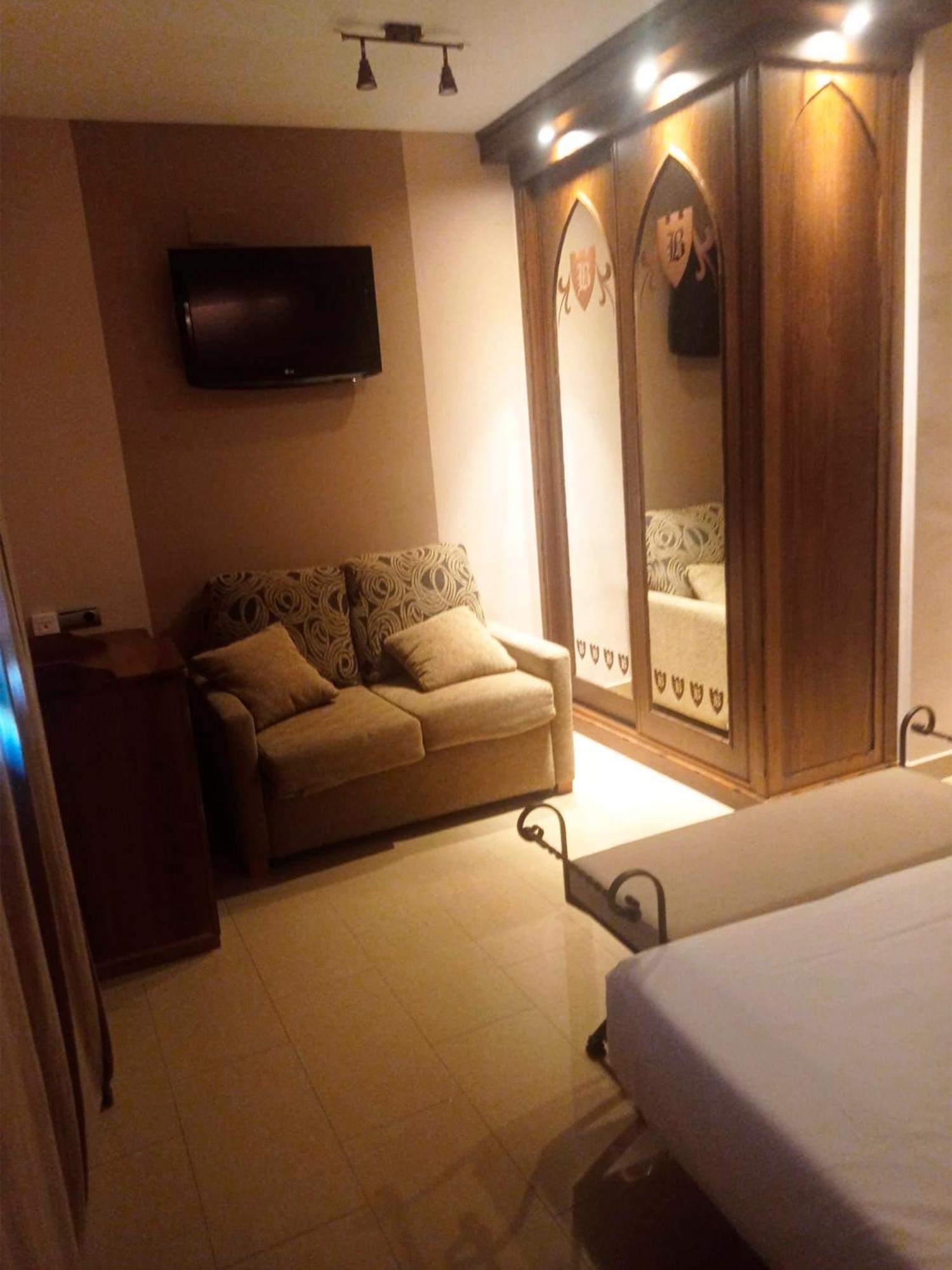 Hotel La Brasa Vélez de Benaudalla 외부 사진